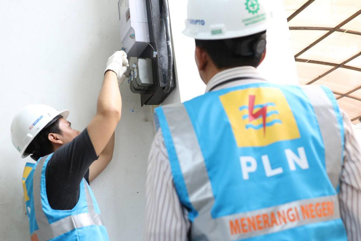 Mungkin saja banyak pelanggan PLN belum mengetahui setiap tanggal berapa petugas pln mencatat meteran.