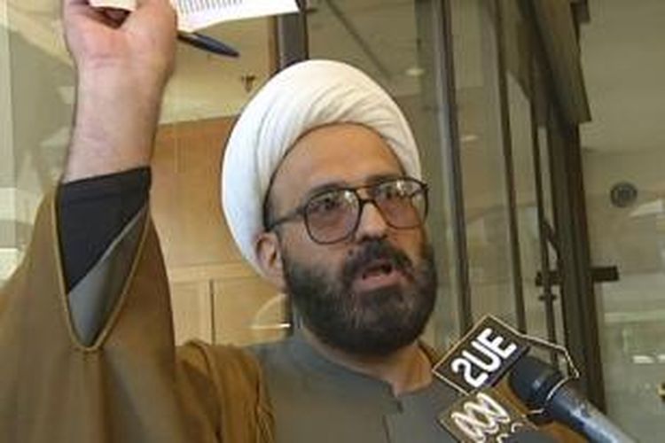 Man Haron Monis adalah pengungsi dari Iran yang mendapat suaka politik di Australia