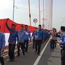 Hari Pahlawan, Bendera Raksasa 3.219 Meter Dibentangkan di Jembatan Suramadu
