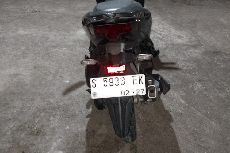 Ditegur Guru, Pria Tak Dikenal Kabur ke Kebun Tebu dan Tinggalkan Motor