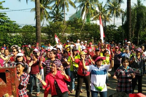 Massa Pro Ahok Joget Maumere dan 