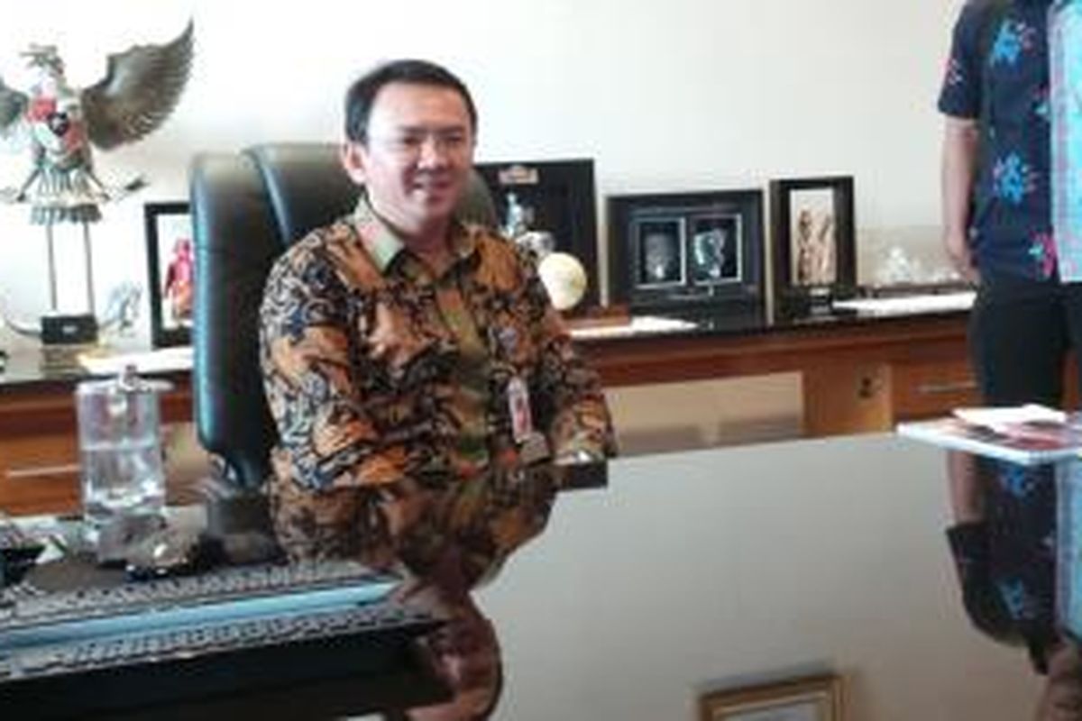 Wakil Gubernur DKI Jakarta Basuki Tjahaja Purnama di ruang kerjanya di Balaikota Jakarta, Rabu (24/9/2014).
