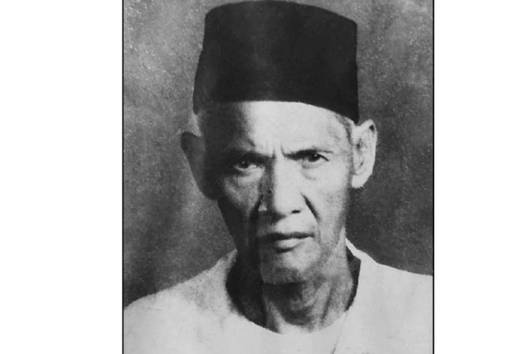 Kyai Mursalin seorang ulama sekaligus jawara pukulan Nek Aing di Pulau Panggang yang namanya diabadikan sebagai nama jalan di Kepulauan Seribu, Jakarta