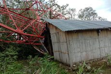 Diterjang Angin Kencang, Tower Radio Milik Polri Tumbang Timpa Rumah di Sikka