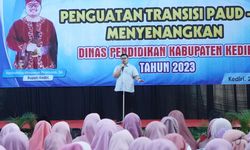 Bupati Mas Dhito Bakal Naikkan Insentif Guru Honorer PAUD 50 Persen Pada 2024