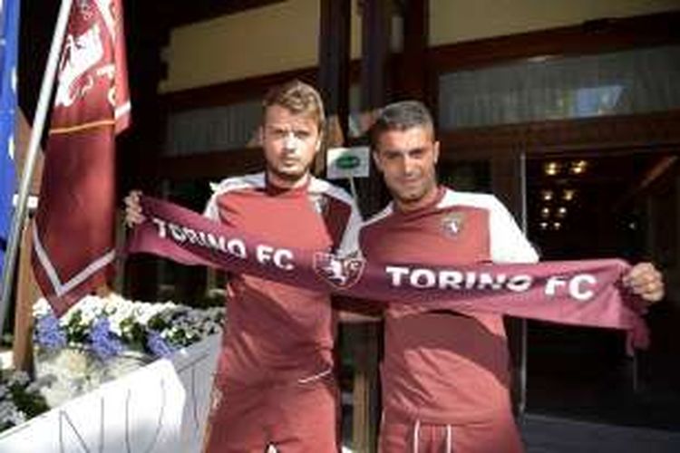 Torino memperkenalkan dua pemain anyarnya, Adem Ljajic (kiri) dan Iago Falque, pada Selasa (19/7/2016).