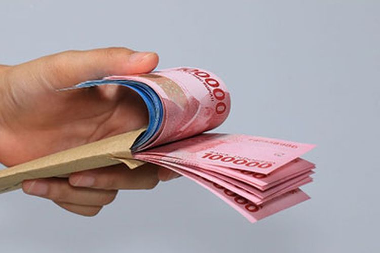 Ilustrasi upah minimum 2024 dipastikan naik.