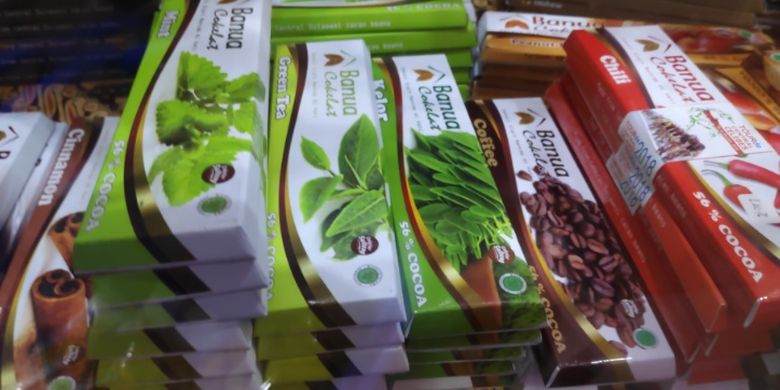 Cokelat dari campuran duan kelor, oleh oleh khas Palu.