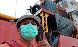 Lelaki Tangguh pada Perayaan Imlek