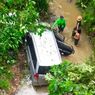Sopir Mengantuk, Minibus di Kalsel Terjun ke Sungai, Seluruh Penumpang Luka-luka