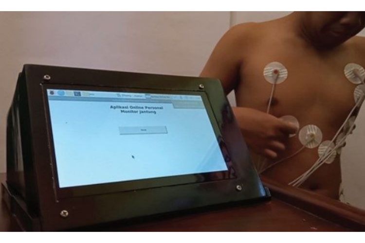 Tim ITS memiliki inovasi alat monitoring jantung jarak jauh. 