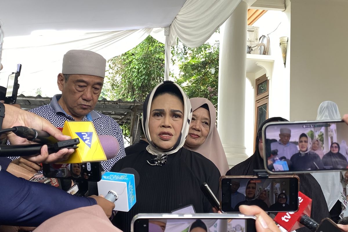Hetty Koes Endang Ungkap Peran Besar Titiek Puspa dalam Kariernya