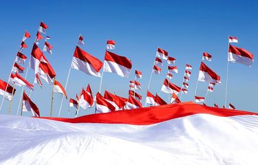 Ilustrasi larangan pemasangan bendera Merah Putih 