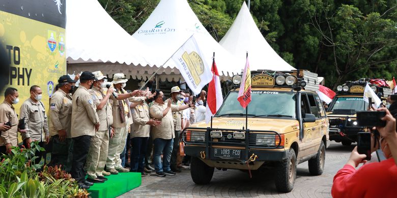 Pelepasan peserta Sumatra Tribute oleh Ketua Umum Ikatan Motor Indonesia (IMI) Bambang Soesatyo, Minggu (6/2/2022)