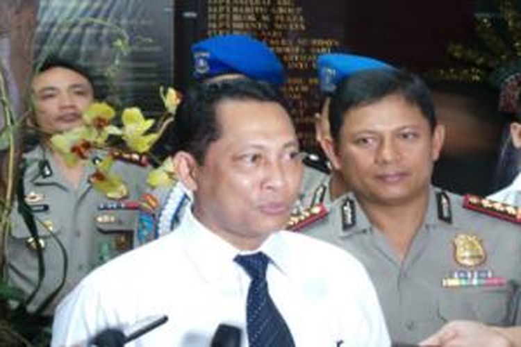Kabareskrim Mabes Polri, Komisaris Jenderal Budi Waseso saat memberikan keterangan pers di Mapolrestro Jakarta Selatan, Senin (11/6/2015).