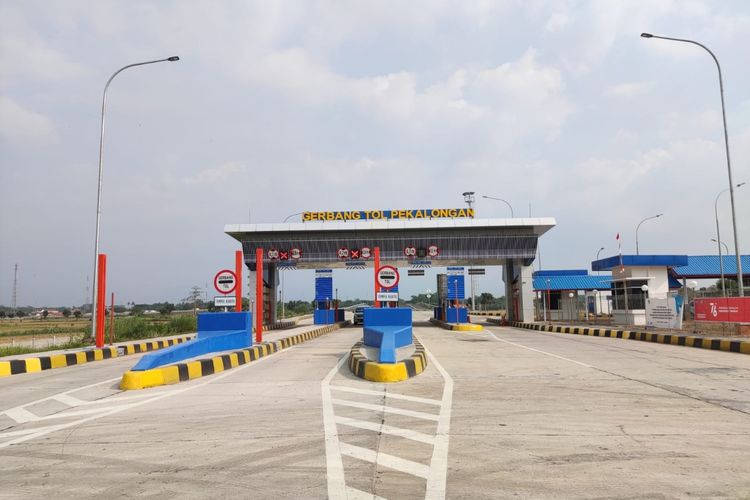 Gerbang Tol (GT) Pemalang Jalan Tol Pemalang-Batang.