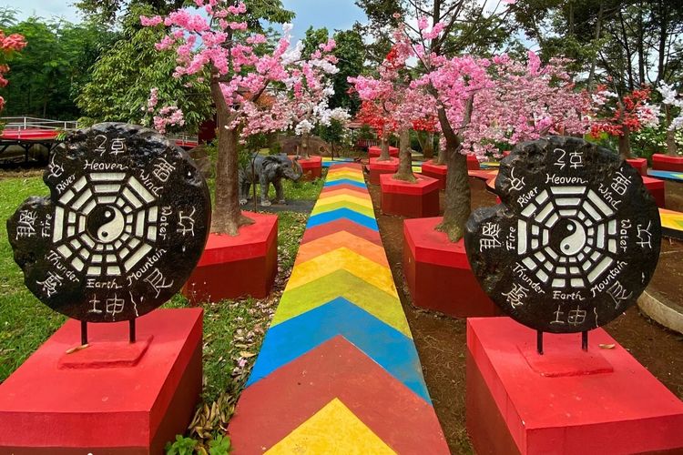 Ilustrasi taman sakura di Sigong Park Pekalongan.