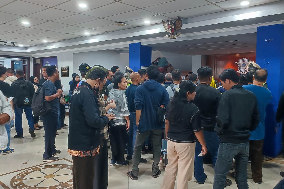 Posko Electronic Traffic Law Enforcement (ETLE) di Subdit Gakkum Ditlantas Polda Metro Jaya, Pancoran, Jakarta Selatan, Kamis (17/4/2025). 