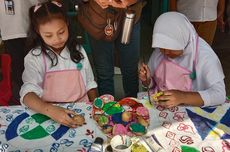 Menengok Lukisan Cap Batik Kentang, Karya Anak Rumah Belajar Sabilulungan