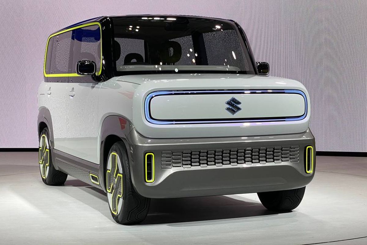 Salah satu mobil konsep andalan, Suzuki eWX, calon Kei Car berteknologi BEV di Japan Mobility Show 2023.