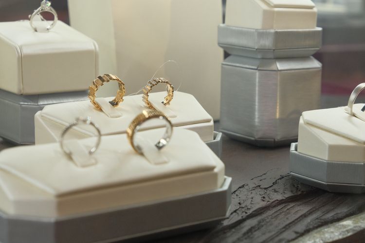 Pameran Frank & co. bertajuk ?29 Years of Natural Brilliance? dalam merayakan HUT ke-29 mereka, di La Moda, Plaza Indonesia, Jakarta, sepanjang 23 Mei-29 Juni 2025.