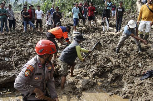 4 Korban Gempa Pasaman Belum Ditemukan, Polda Turunkan Anjing Pelacak