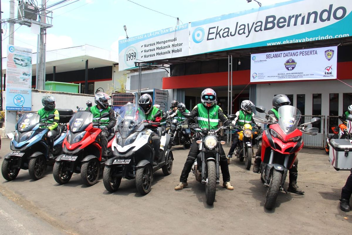 IMI meluncurkan BJB Standarisasi Tata Cara Berkendara Sepeda Motor Berkelompok?, Sabtu (29/11/2020).