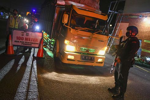 Mudik Dilarang, Trafik Truk dari Jawa ke Sumatera Naik 24 Persen