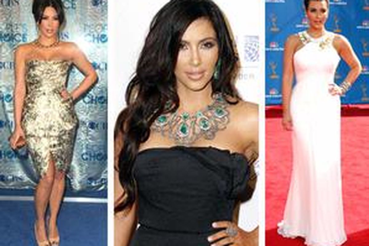 Kim Kardashian selalu memastikan ia selalu menjadi pusat perhatian (kiri), tak pernah lupa mengenakan perhiasan yang tepat (tengah), dan butuh 3 jam untuknya bersiap tampil di karpet merah (kanan).