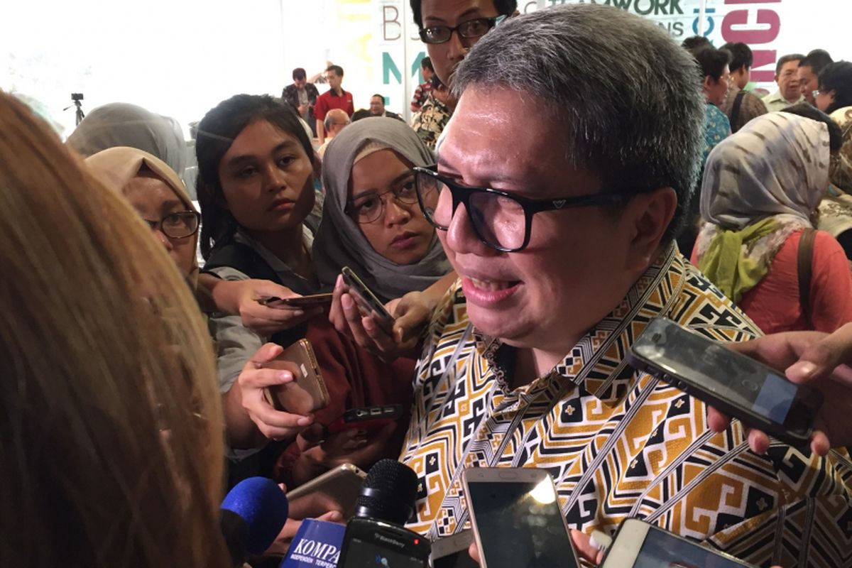 Ketua Umum Asosiasi Pengusaha Ritel Indonesia Roy Nicholas Mandey saat menghadiri diskusi mengenai industri ritel konvensional di Jakarta Barat, Rabu (1/11/2017). 