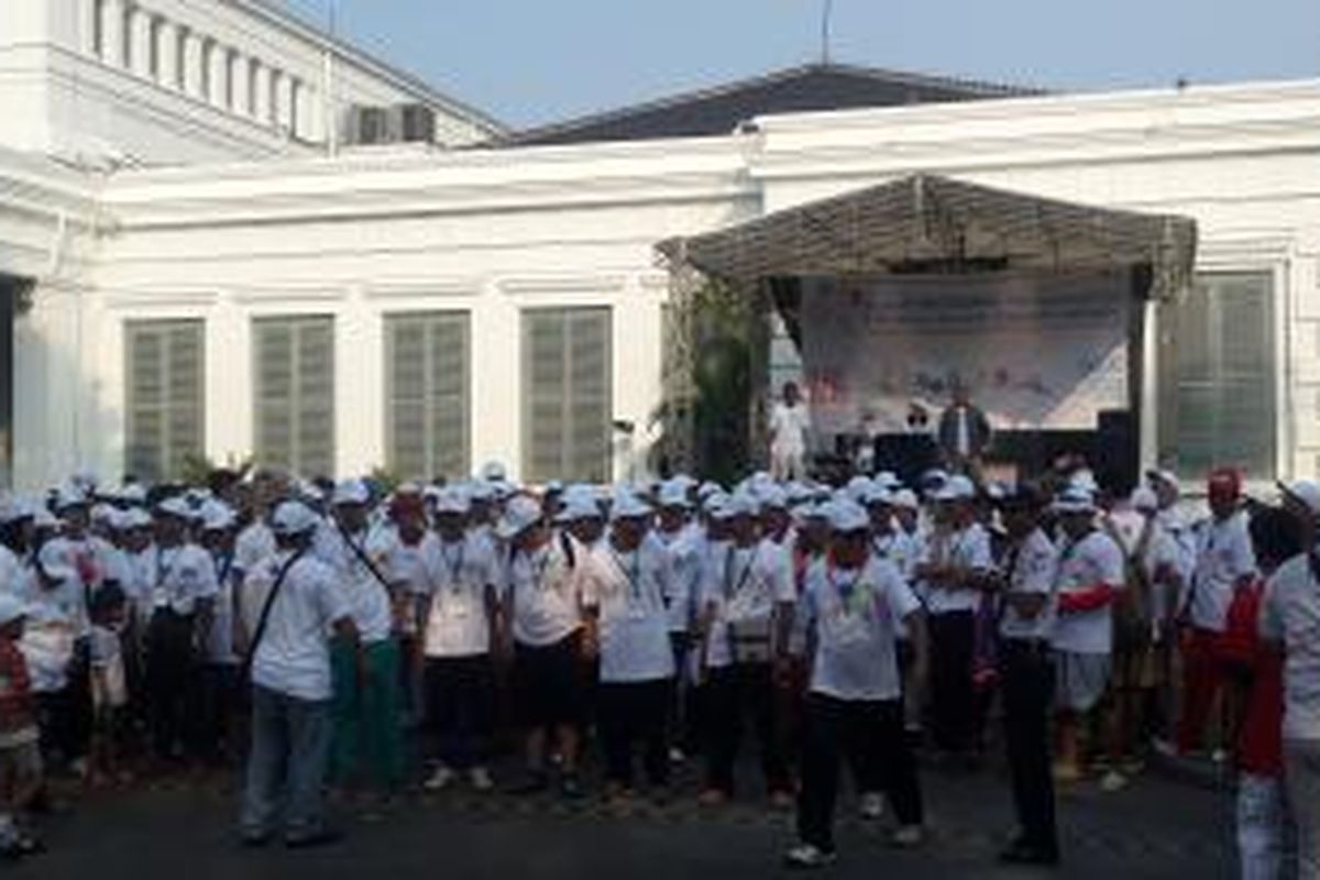 Seribu warga merayakan hari Museum Nasional Internasionak dengan jalan santai, Museum Nasional, Jakarta Pusat, Minggu (17/5/2015).