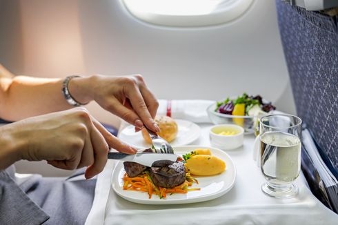 Kenapa Makanan di Pesawat Tidak Enak? Ternyata Ini Penyebabnya