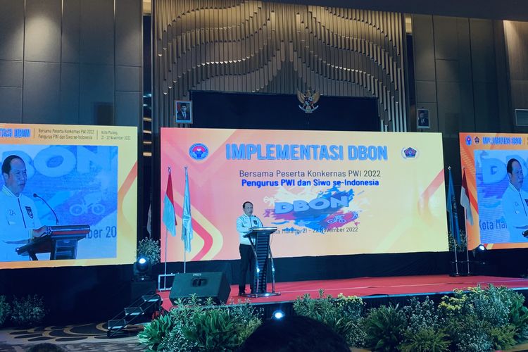 Menteri Pemuda dan Olahraga Zainudin Amali saat memaparkan implementasi Desain Besar Olahraga Nasional (DBON) di Hotel Mercure Kota Malang, Senin (21/11/2022) siang. 
