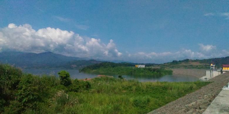 Kondisi Waduk Jatigede, Kabupaten Sumedang, Jawa Barat, Kamis (17/3/2016).