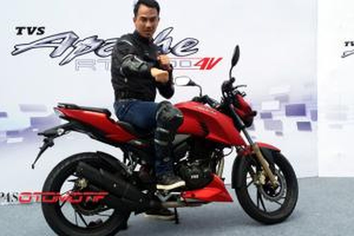 TVS Apache RTR 200 dan Joe Taslim.