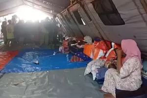 Curhat Asna, Pengungsi Gempa Sikka yang Batal Disapa Wapres Gibran: Mau Apa Lagi...