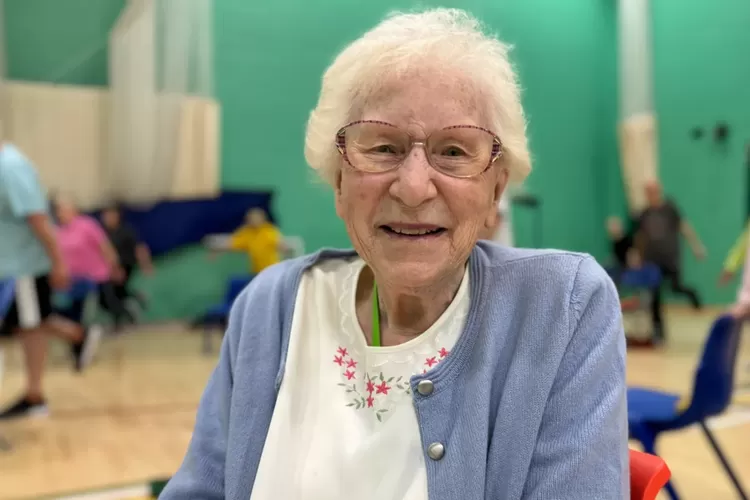Nasihat Umur Panjang dari Centenarian Asal Isle of Man: Jangan Melakukan Sesuatu secara Ekstrem