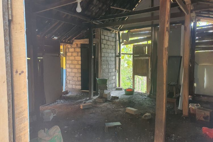 Kamar Mandi yang baru dibangun di rumah yang dibeli pelaku pencurian bank Jateng yang dibeli di Panggang, Gunungkidul.
