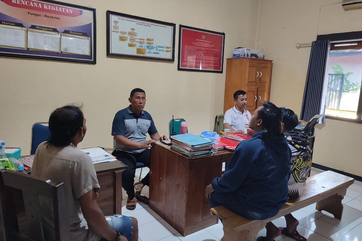 Jamaludin saat diminta keterangan di Mapolsek Kapongan.