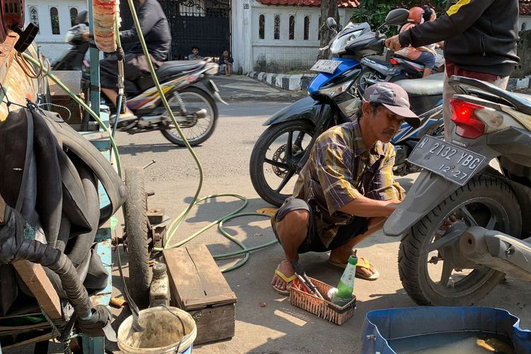 Bermotor Tarik Kompresor Tua, Belasan Tahun Fauzi Sambung Hidup dari 