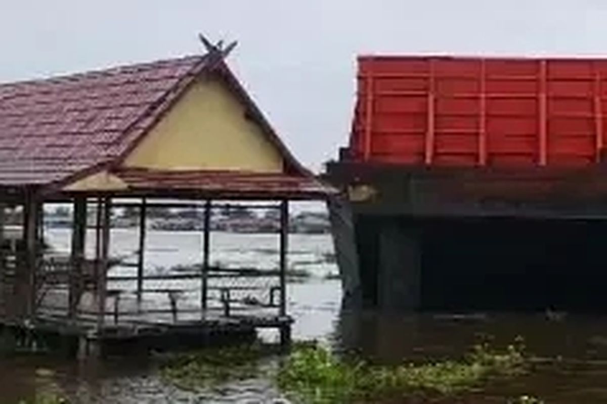 Dermaga Pemkab Barito Kuala Kalsel Rusak Disenggol Tongkang