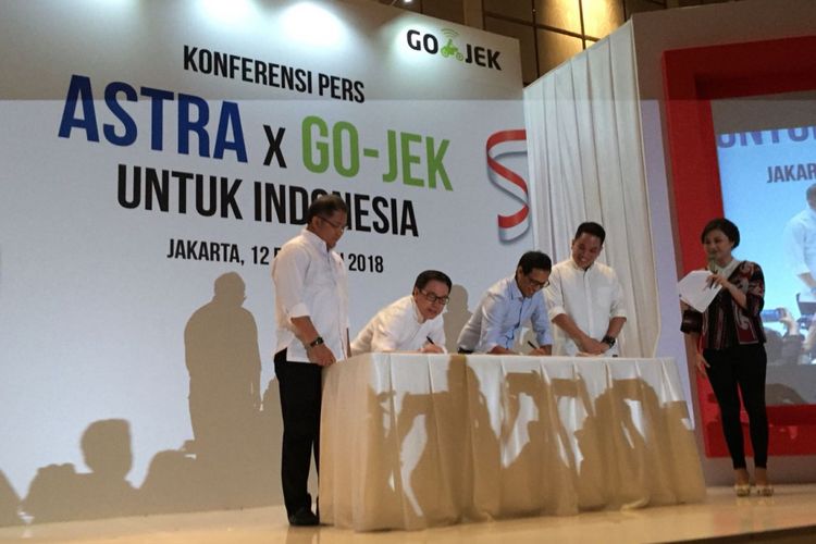 Astra International menggelontorkan dana 150 juta dollar AS (Rp 2 T) untuk Go-Jek.