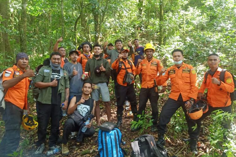 5 pendaki Gunung Timau, Kupang, NTT yang sempat tersesat ditemukan selamat pada Jumat (5/11/2021) pagi. 