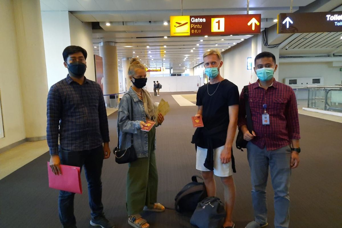 Dua WNA asal Rusia di Bali Dideportasi. 