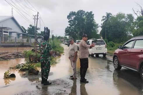 Jalan Trans-Sulawesi di Luwu Terendam Banjir