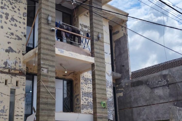 Rumah milik Jan Hwa Diana di Jalan Dewi Sartika Gang 3 Blok H, Kelurahan Temas, Kota Batu. 