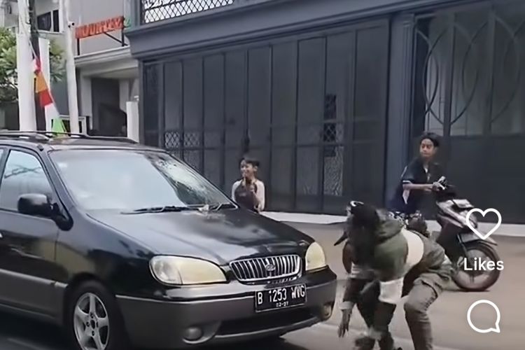 Polisi Amankan Pria Teriak Maling dan Lempar Batu ke Mobil di Jagakarsa Jaksel