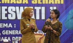 Perkuat Akhlak, Mental, dan Kesehatan Remaja, Wali Kota Kediri Buka Sekolah Remaja Sehari Prameswati