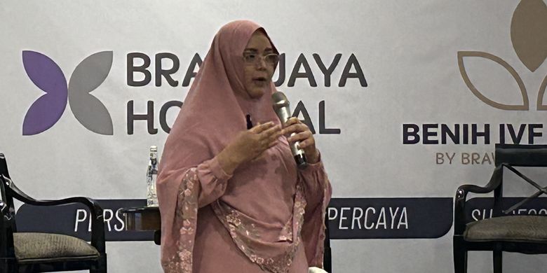 Dokter Spesialis Obstetri & Ginekologi Subspesialis Fertilitas, Endokrinologi, dan Reproduksi, dr. Niken Pudji Pangastuti, SpOG KFER dalam acara Comprehensive Obgyn Service at Brawijaya Hospital Antasari, di Jakarta Selatan, Sabtu (13/12/2025).