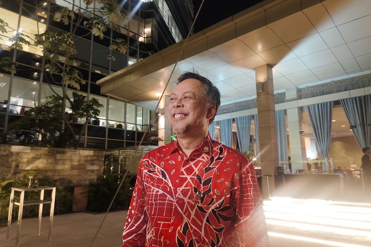 Duta Besar Malaysia untuk Indonesia, Dato' Syed Mohamad Hasrin Tengku Husain saat ditemui media di hotel The Ritz-Carlton Jakarta, Pacific Place, Senin (17/11/2025). 